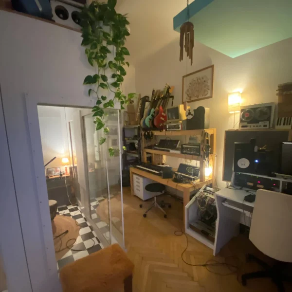 Studio 2